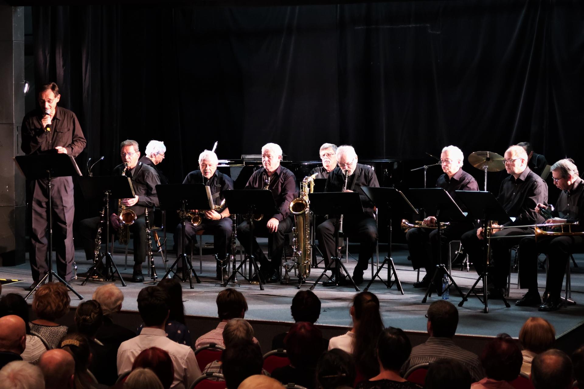 Koncert: HVĚZDY SWINGU – VIVAT GLENN MILLER